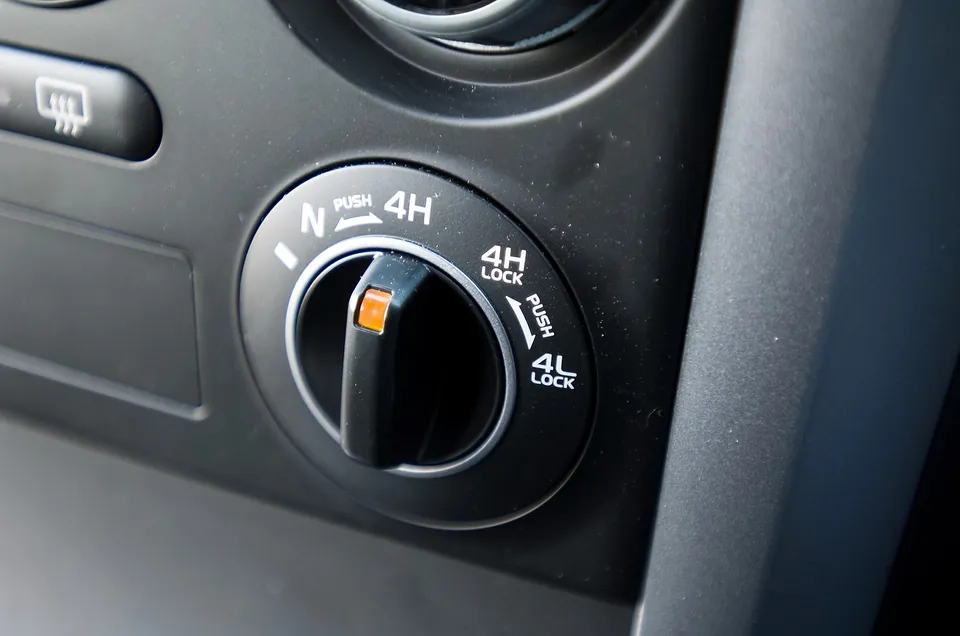 8.2.2. Selector de tracción (4x2, 4x4, AWD, etc.)