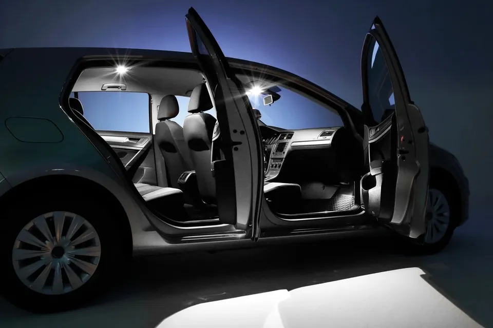 4.7.8. Iluminación interior