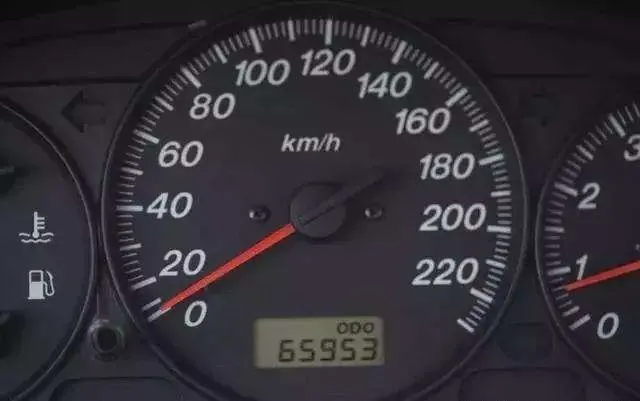 8.1.2. Velocímetro (km/h)