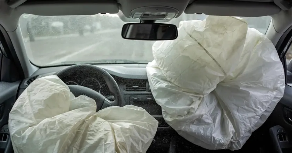 6.2. Seguridad pasiva (protege durante un accidente)